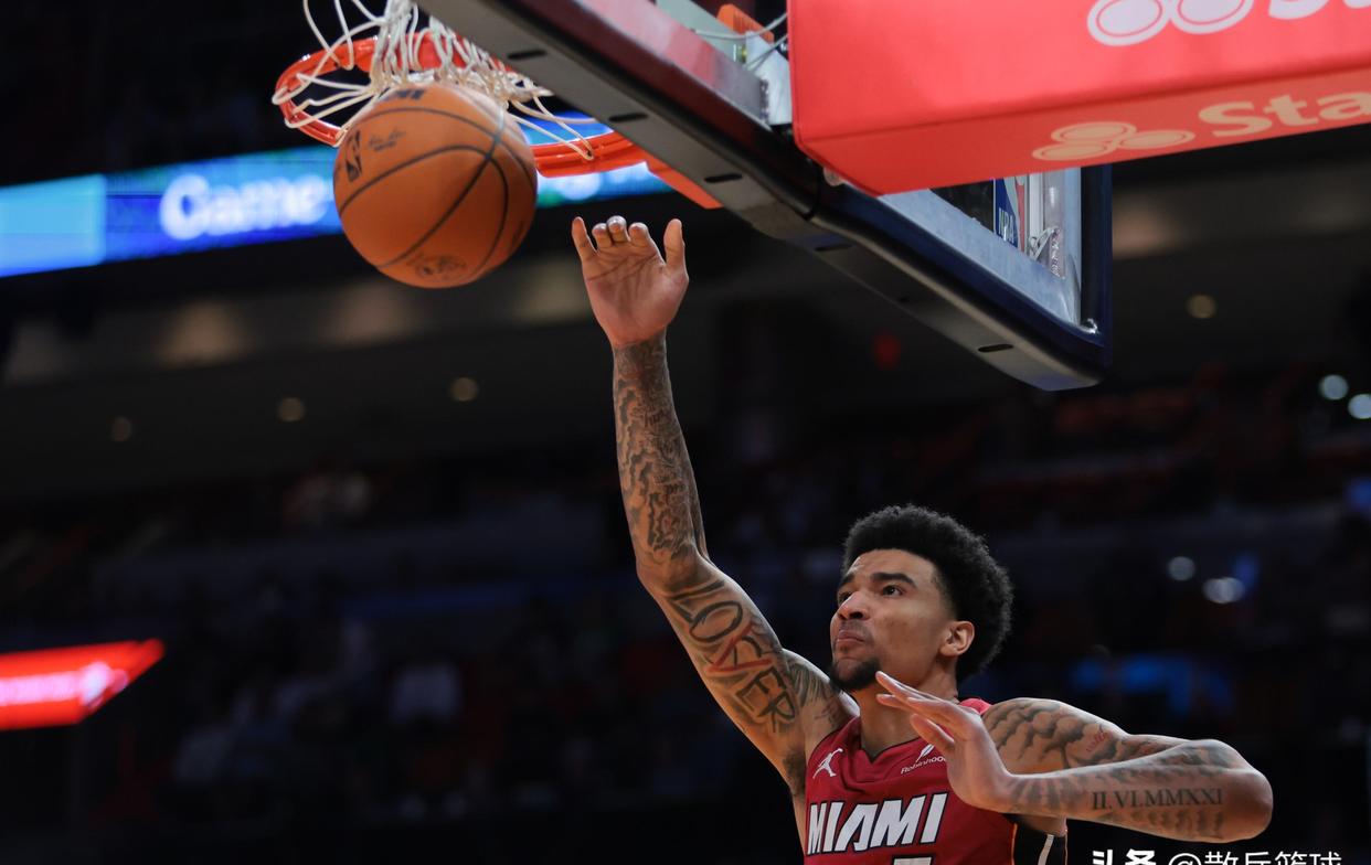 赛前英超传出新动向，孟菲斯灰熊绝杀压哨，管理层表态：目标明确，训练强度明显提升