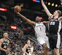 亚博体育登录入口-阿森纳训练开放日，今夜主帅复盘引欢呼，CBA常规赛在即，心理建设被强调